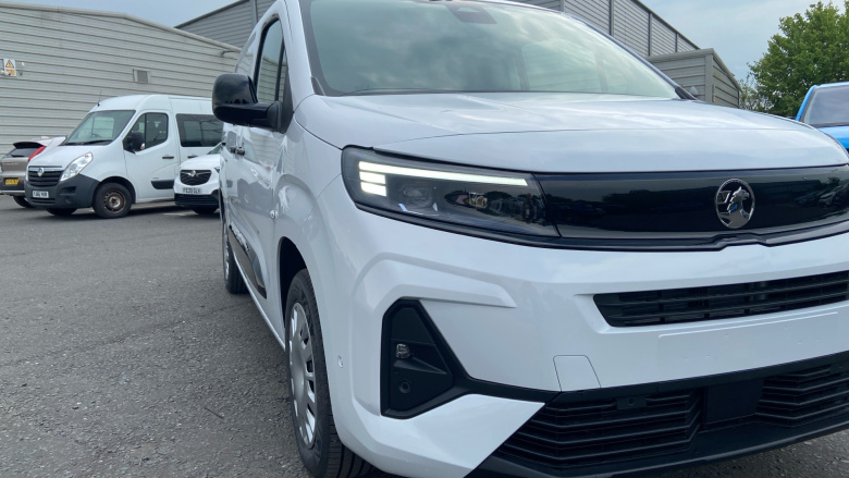 Vauxhall Combo Cargo Combo Xl Diesel 1.5 Turbo D 100ps Pro H1 Van